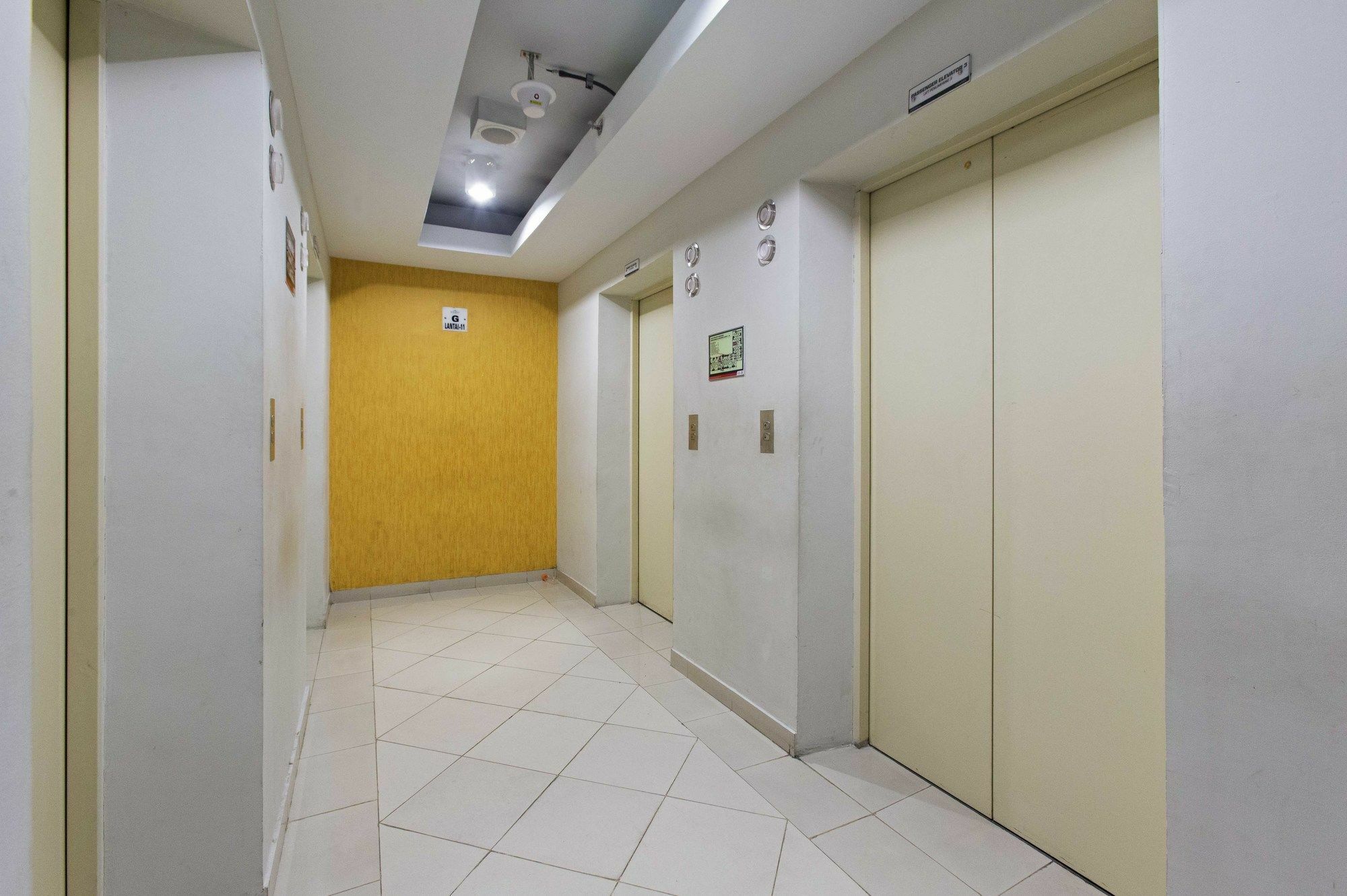 Reddoorz Apartment @ Pegangsaan Kelapa Gading Jakarta Exterior foto